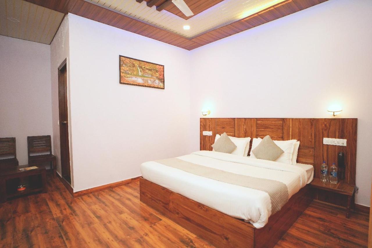 Hotel Kasauli View Cafe Restaurant Open Terrace Mountain View Exteriör bild