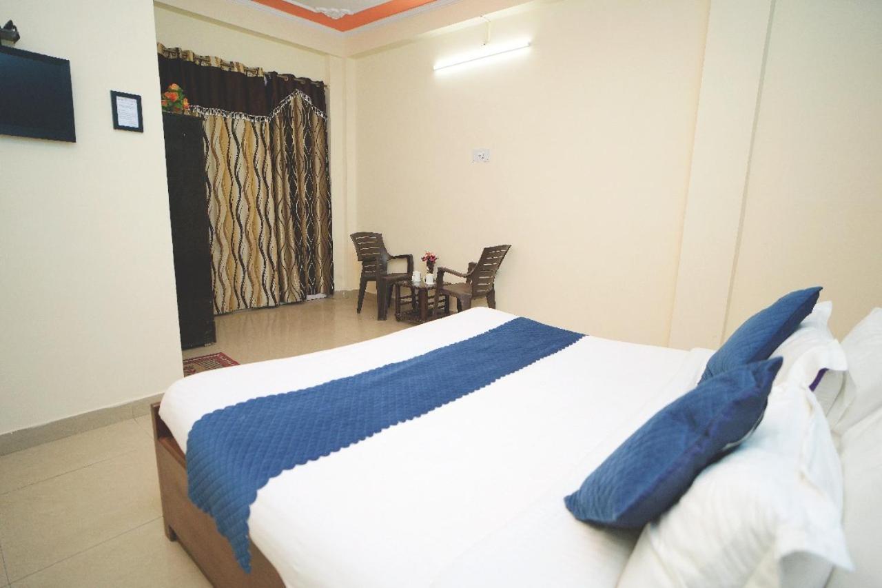 Hotel Kasauli View Cafe Restaurant Open Terrace Mountain View Exteriör bild