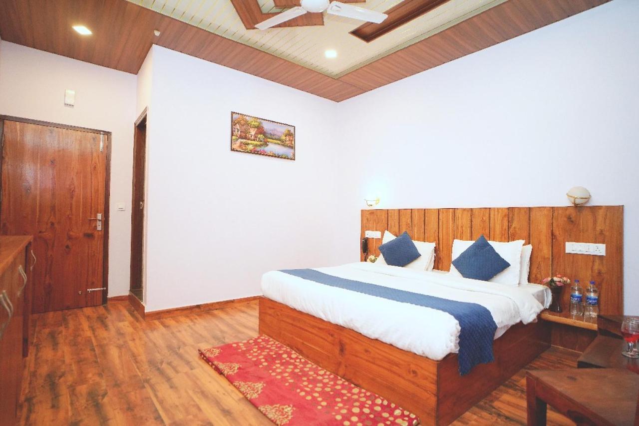 Hotel Kasauli View Cafe Restaurant Open Terrace Mountain View Exteriör bild